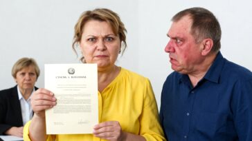 Из-за вашей старой сантехники у меня желтые пятна — сосед снизу Станислав